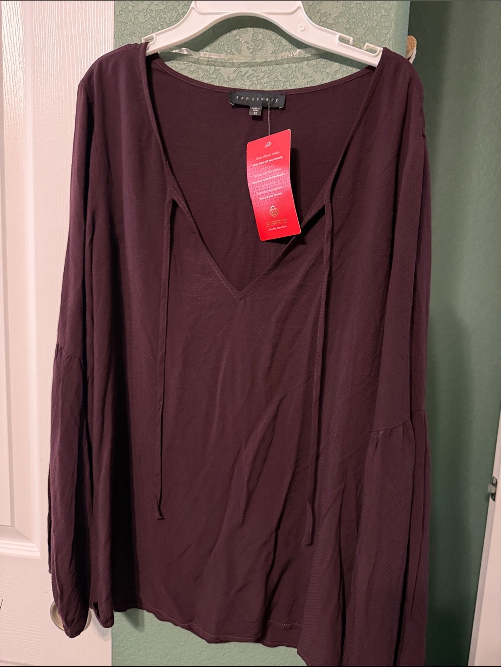 Sanctuary NWT Plum V-Neck Long Sleeve Top